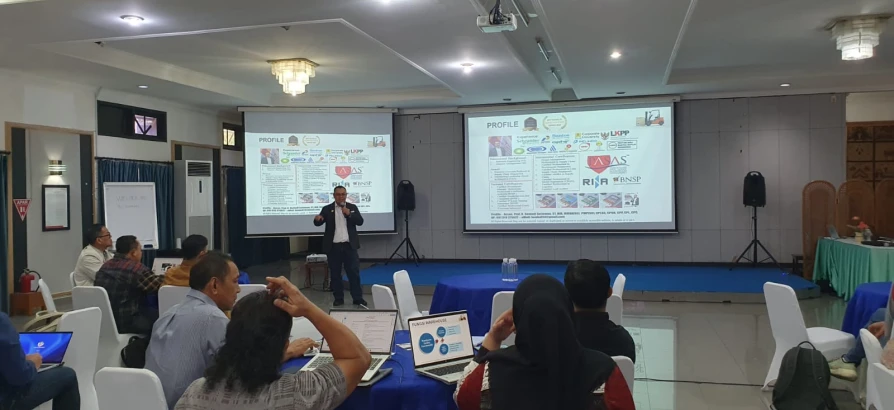 Sertifikasi Kompetensi Kualifikasi 3 Bidang Pelatihan Kerja dan Sertifikasi Sub Bidang Pelatihan Kerja Kelompok Instruktur (TOT Level 3) BNSP RI